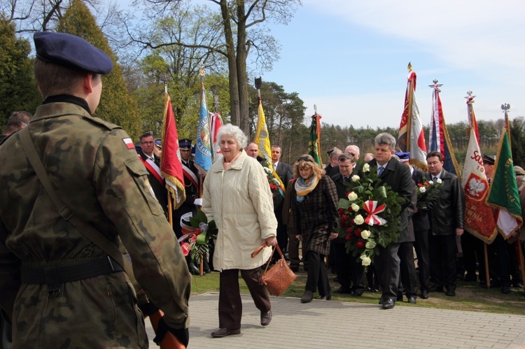 Obchody 75. rocznicy zbrodni katyńskiej w Głogowcu