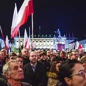 Tysiące ludzi przyszło na Krakowie Przedmieście