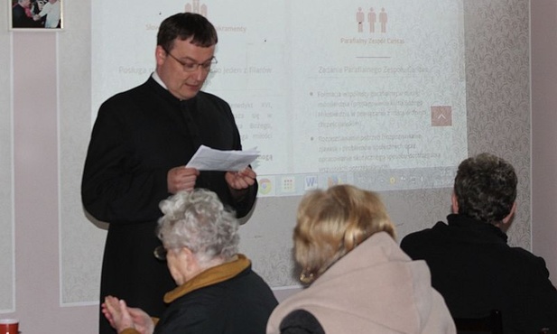 Ks. Tomasz Nowak z Caritas katowickiej był gościem wolontariuszy bielsko-żywieckich