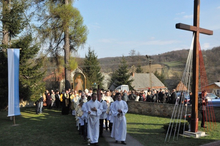 Procesja do kościoła