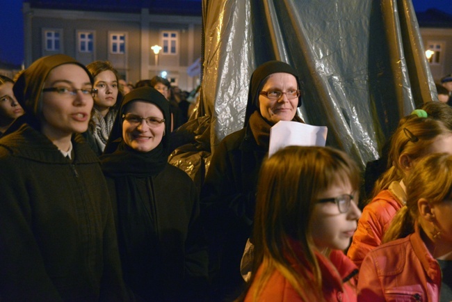 Symbole ŚDM w Przysusze, Kozienicach, Jedlińsku i Zwoleniu