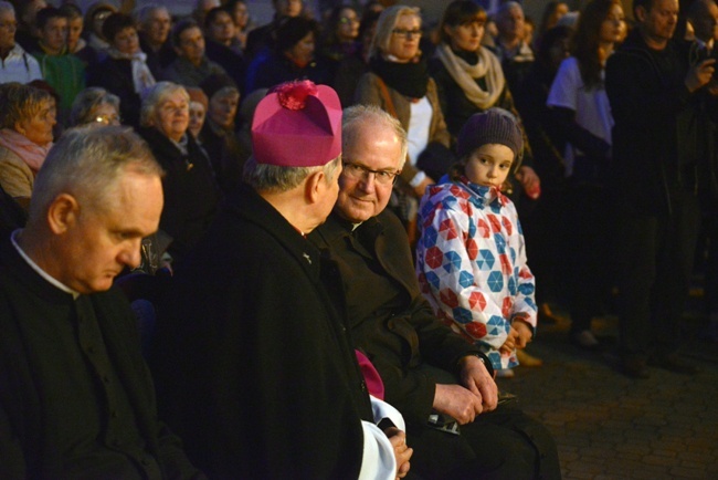 Symbole ŚDM w Przysusze, Kozienicach, Jedlińsku i Zwoleniu