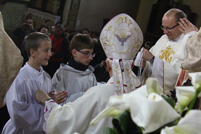 Ustanowienie lektorów i ceremoniarzy