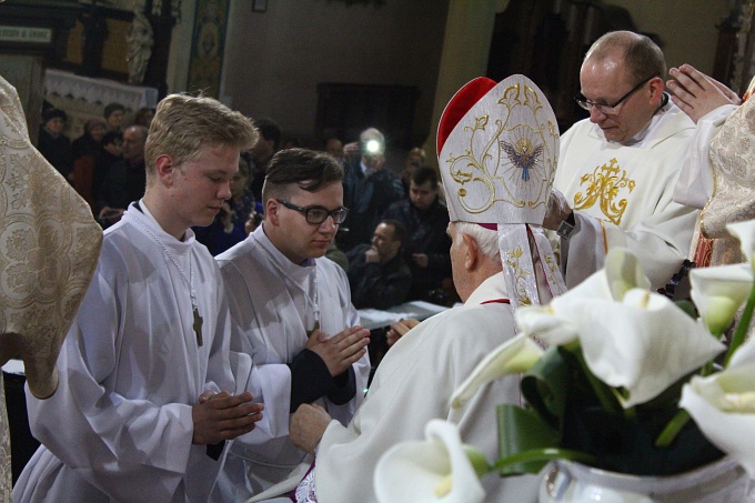 Ustanowienie lektorów i ceremoniarzy