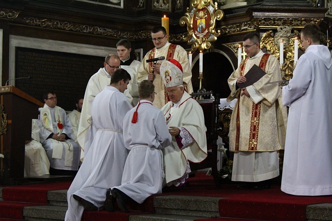 Ustanowienie lektorów i ceremoniarzy