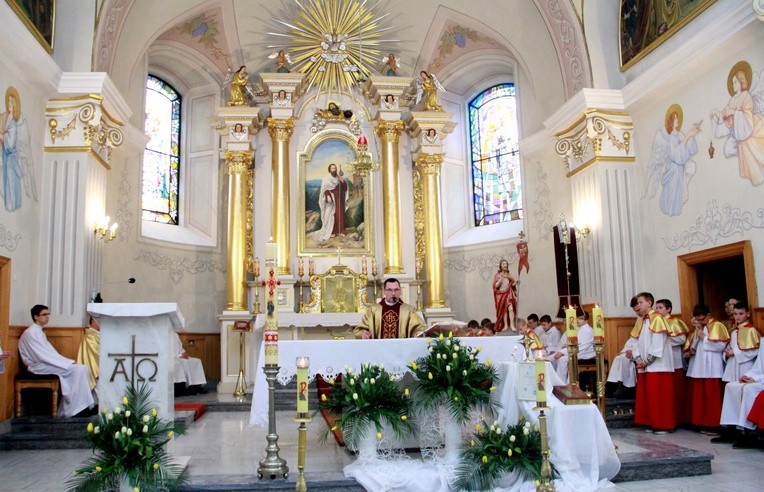 Relikwie św. Jana Pawła II w Podegrodziu