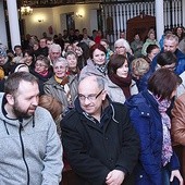  Konferencje na Kozieńcu głosi Witek Wilk (z lewej z brodą)