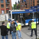 Zderzenie tramwaju z autobusem