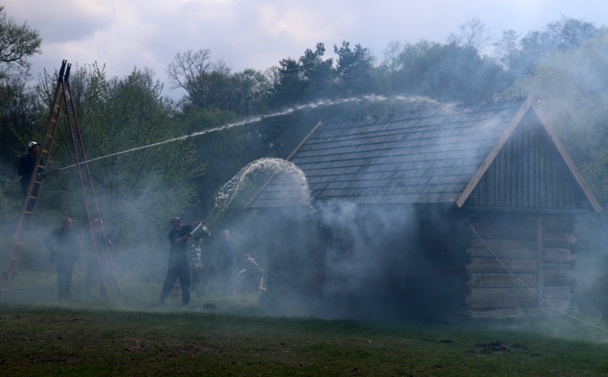 "Pali się! Majówka ze strażakiem Waldkiem"