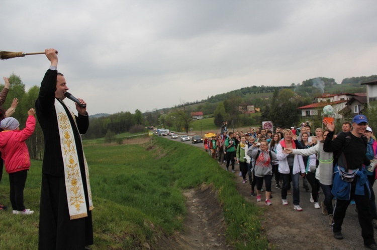 Na trasie drugiego dnia: przez Wieprz i Tomice do Wysokiej