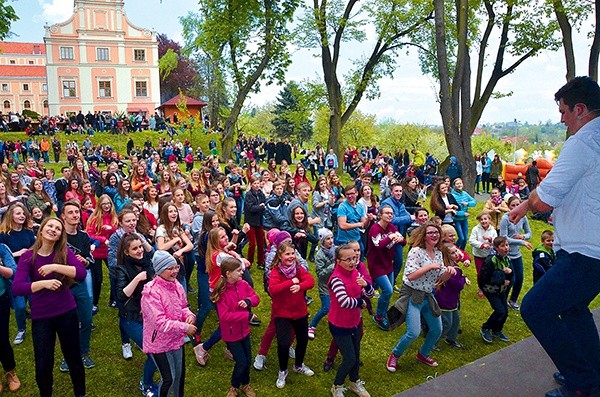  Tłumy małych i dużych przyjaciół przybyły do sandomierskiego seminarium  