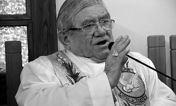Zmarł biskup Józef Pazdur