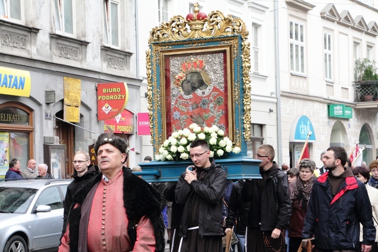 Procesja ku czci św. Stanisława z Wawelu na Skałkę - cz. 1