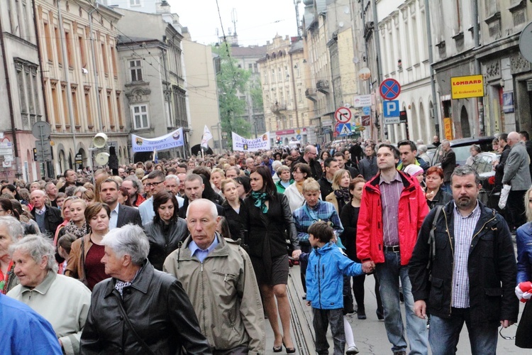 Procesja ku czci św. Stanisława z Wawelu na Skałkę - cz. 1