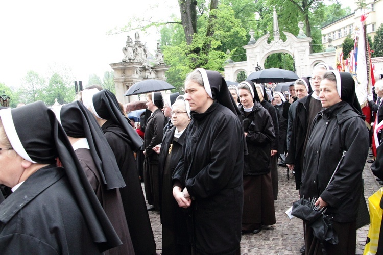 Procesja ku czci św. Stanisława z Wawelu na Skałkę - cz. 1