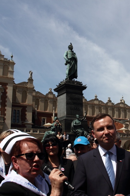 Andrzej Duda na proteście pielęgniarek