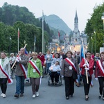 Lourdes, procesja różańcowa