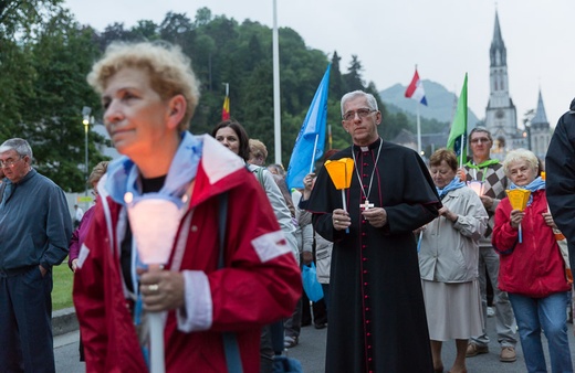 Abp Wiktor Skworc w Lourdes