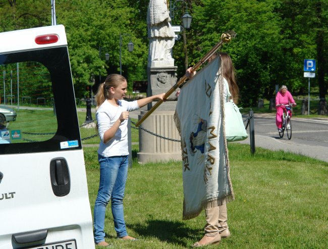 Pielgrzymka Dzieci Maryi i scholi