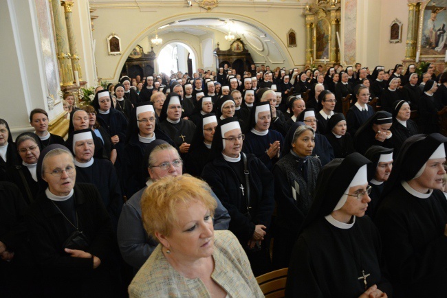 Pielgrzymka konsekrowanych na Górę św. Anny