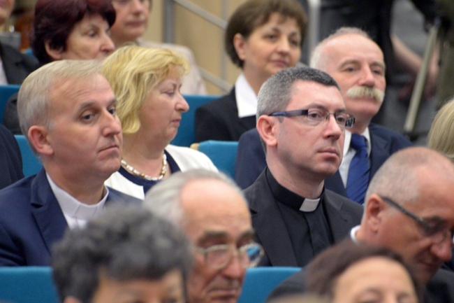 Doktorat honoris causa dla bp. Henryka Tomasika