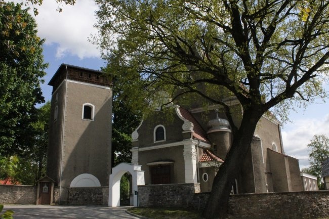 Sanktuarium Macierzyństwa NMP w Zbrosławicach