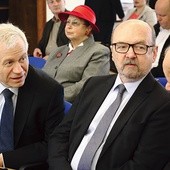 Uczestnicy krakowskiej konferencji o klauzuli sumienia podkreślili, że obrona życia nie jest kwestią religii, a obowiązkiem, który wypływa z prawa naturalnego