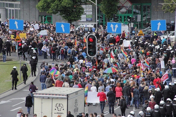 "Marsz równości" i manifestacja narodowców