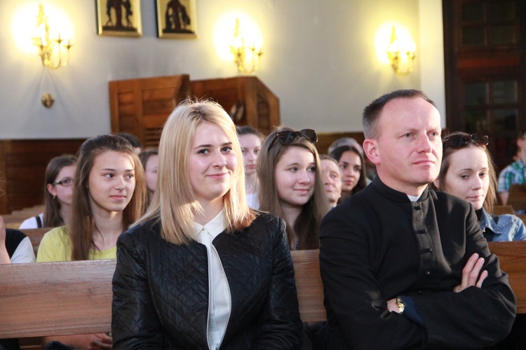 Czuwanie młodzieży w Siedliskach Tuchowskich