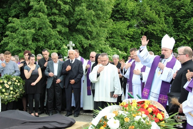 Pogrzeb śp. ks. kan. Piotra Kocura w Skoczowie