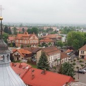 Demontaż sygnaturki kościoła w Niepołomicach