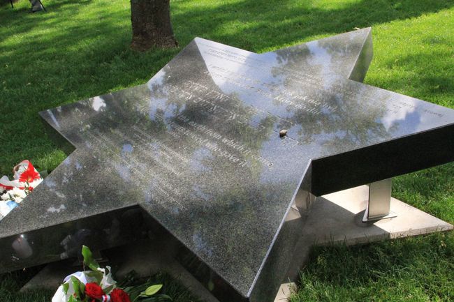 Odsłonięcie pomnika żydowskiego w Pile