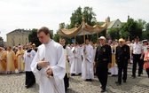 Boże Ciało w Krakowie - procesja z Wawelu na Rynek Główny - cz. 1