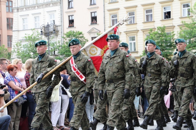 Boże Ciało w Krakowie - procesja z Wawelu na Rynek Główny - cz. 2