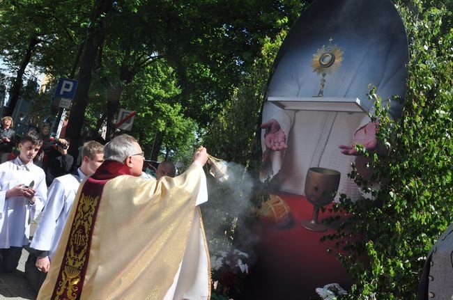 Droga Jezusa prowadzi do człowieka