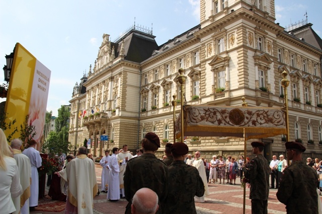 Procesja Bożego Ciała ulicami Bielska-Białej