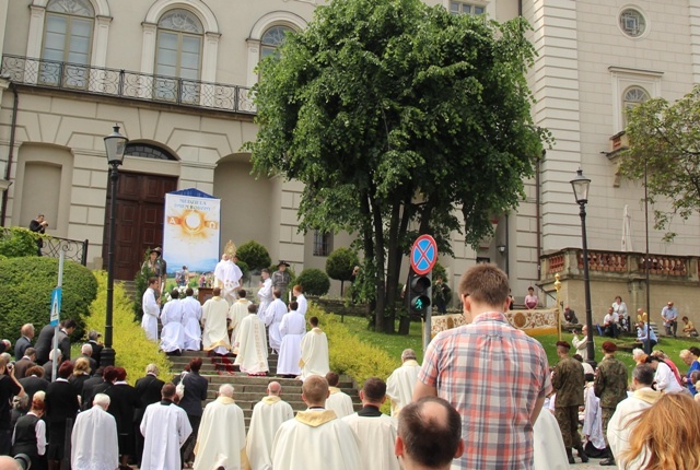 Procesja Bożego Ciała ulicami Bielska-Białej