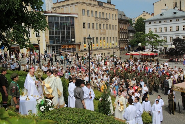 Procesja Bożego Ciała ulicami Bielska-Białej