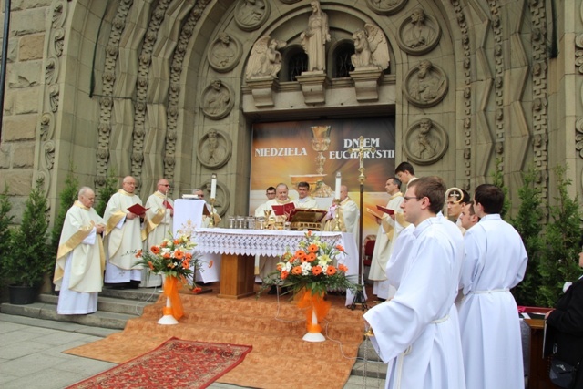 Procesja Bożego Ciała ulicami Bielska-Białej