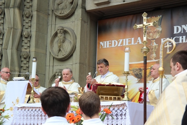 Procesja Bożego Ciała ulicami Bielska-Białej