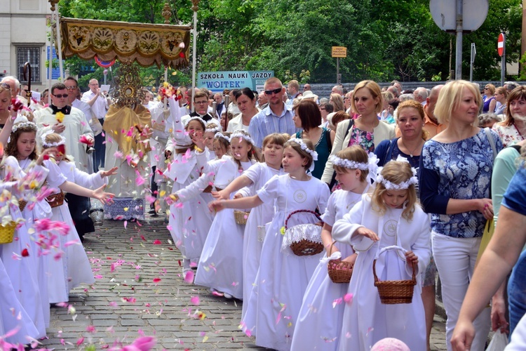 Boże Ciało - 1. i 2. ołtarz