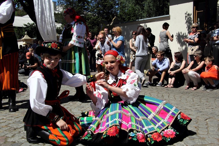 Procesja Bożego Ciała w Łowiczu, cz. II