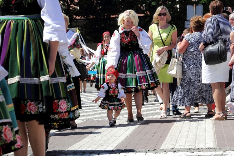 Procesja Bożego Ciała w Łowiczu, cz. II