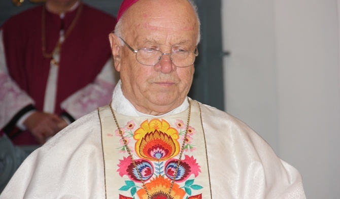 Biskup Józef Zawitkowski świętował w Łowiczu jubileusz 25-lecia sakry biskupiej