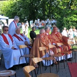 Kaplicówka: gromadzą się wierni