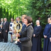 Na dziedzińcu domu biskupów tarnowskich