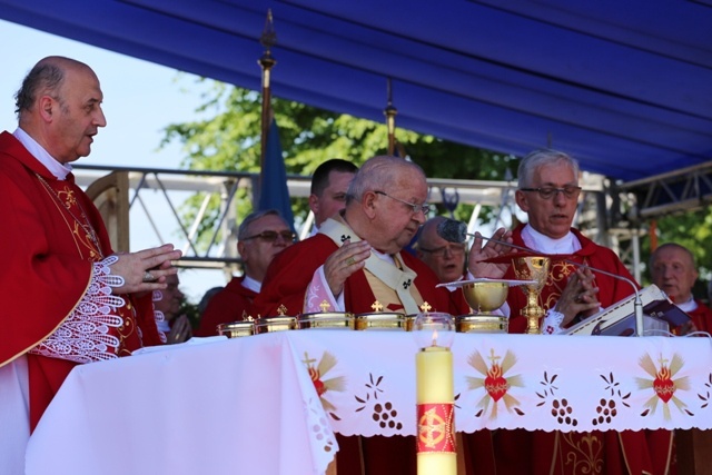 Msza św. w 20. rocznicę pielgrzymki Jana Pawła II na Kaplicówkę