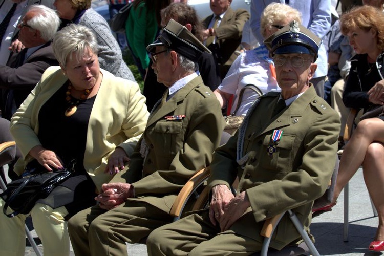 Obchody 70. rocznicy wyzwolenia nazistowskich niemieckich obozów koncentracyjnych