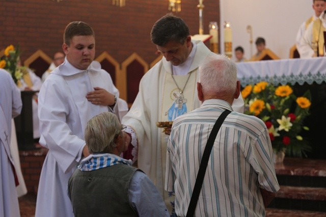 Mszy św. w intencji byłych więźniów, zwłaszcza uczestników I transportu  do  KL Auschwitz, przewodniczył bp Roman Pindel