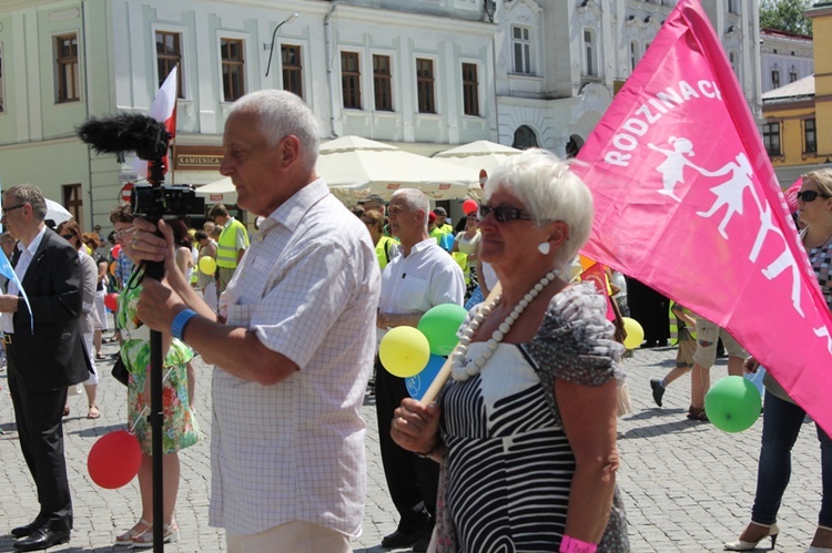 Cieszyn: ostatnie chwile przed marszem dla rodziny